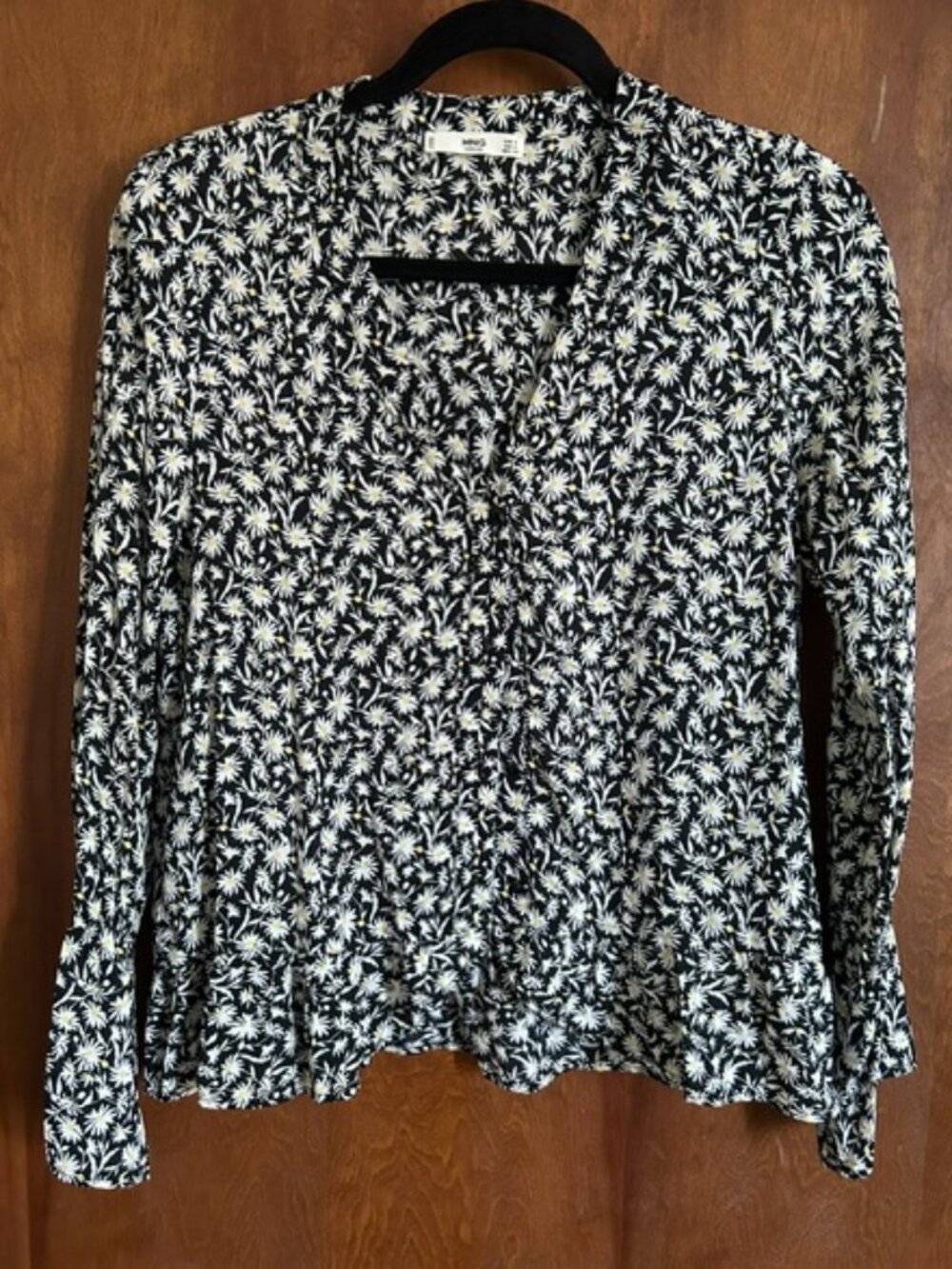 MANGO (MNG Casual) lightweight blouse with daisy pattern - size 4